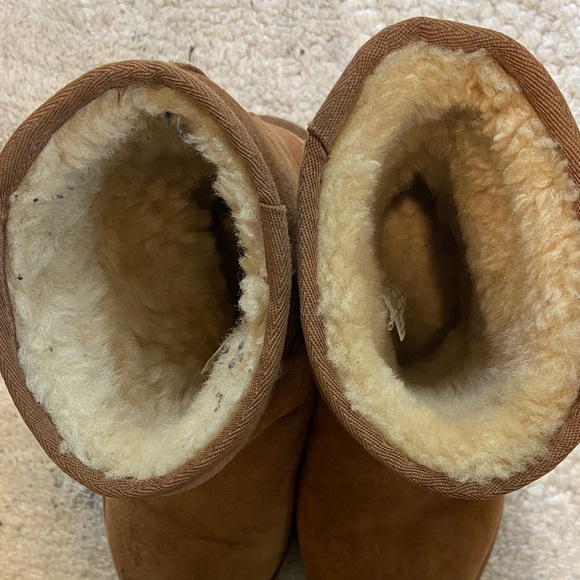 NOT FOR SALE Ugg Classic II Short Boot - Picture 9 of 13